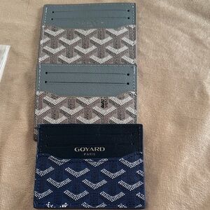 1x Blue or Gray Patterned Card Holder